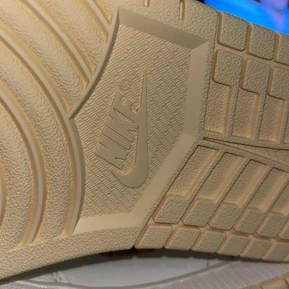 Nike Air Jordan 1 High OG Craft Sail/Pale Vanilla/Black Mens size 12 New (2023) - Picture 16 of 17